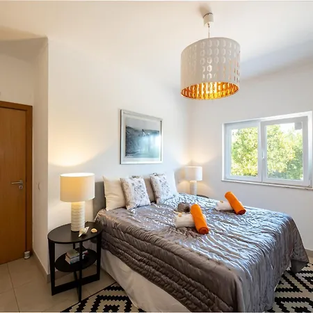 Villa In Algarve Near Vale De Centeanes Beach *