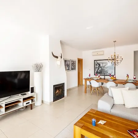 Villa In Algarve Near Vale De Centeanes Beach *