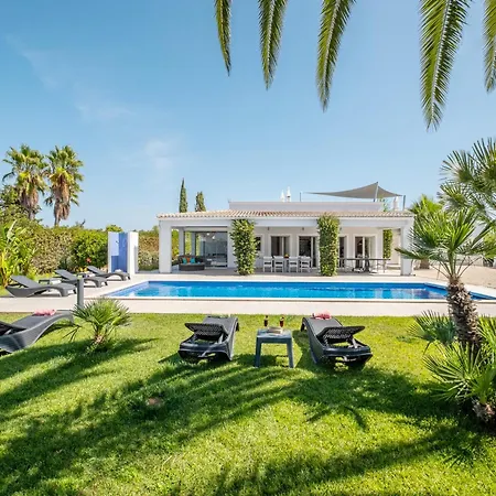 Villa Villa In Algarve Near Vale De Centeanes Beach *